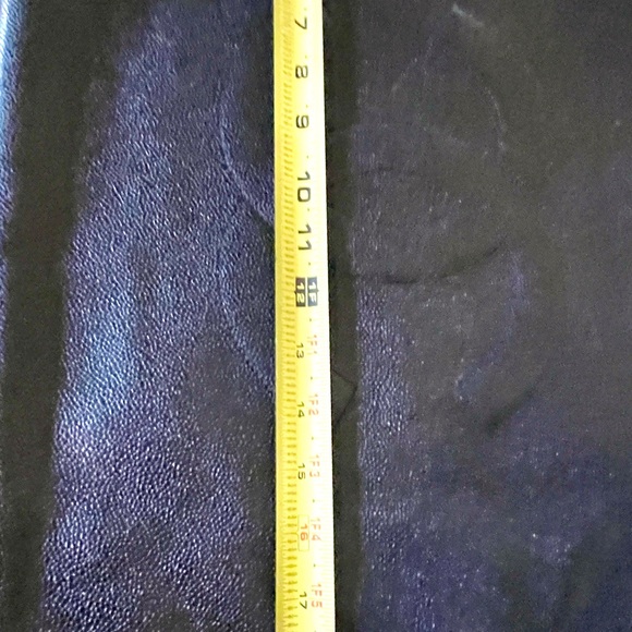 Chanel  Caviar Tote with Gold Hardware dust bag and card No Callouts EUC - Picture 8 of 13